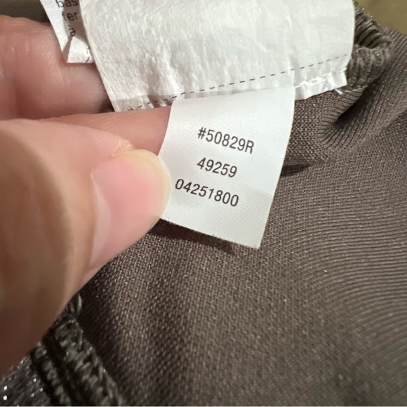 SPANX AirEssentials Shimmer Wide Leg Pants Size Medium - Picture 9 of 9